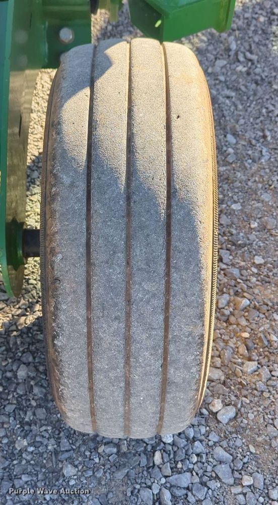 image for item MX9498 John Deere  batwing rotary mower