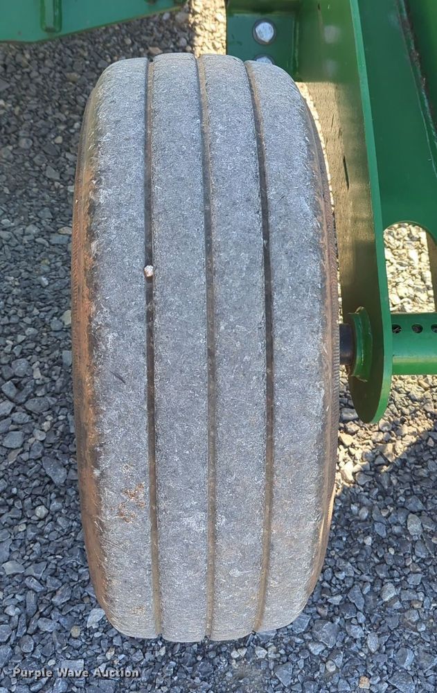 image for item MX9498 John Deere  batwing rotary mower