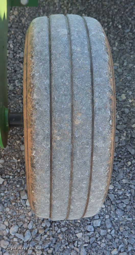 image for item MX9498 John Deere  batwing rotary mower