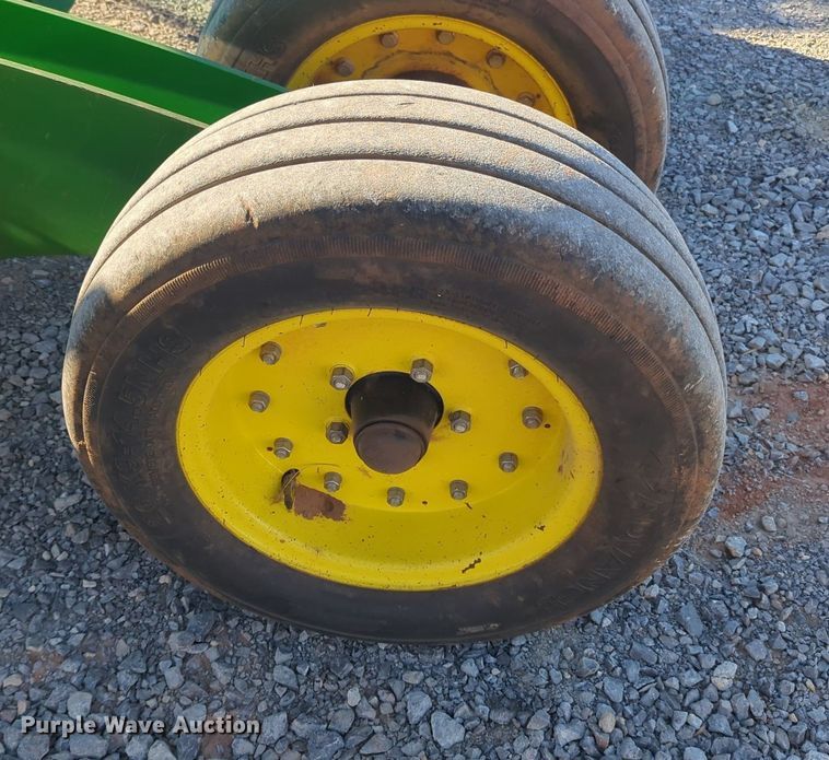 image for item MX9498 John Deere  batwing rotary mower