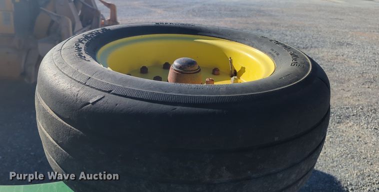 image for item MX9498 John Deere  batwing rotary mower