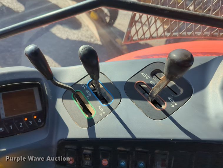 image for item MX9499 2018 Kubota M6-141  MFWD tractor