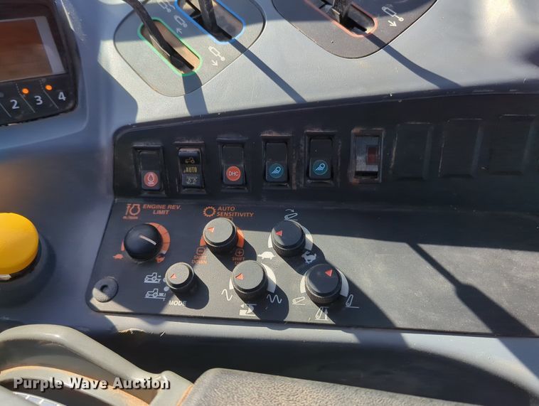 image for item MX9499 2018 Kubota M6-141  MFWD tractor