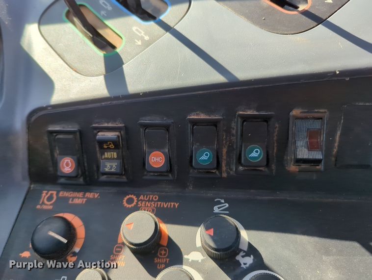 image for item MX9499 2018 Kubota M6-141  MFWD tractor