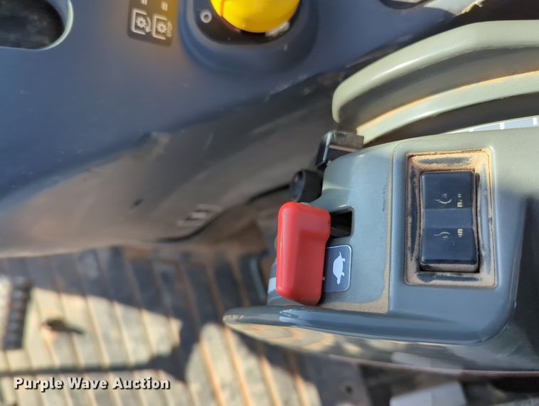 image for item MX9499 2018 Kubota M6-141  MFWD tractor