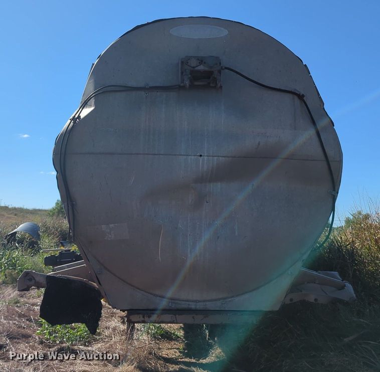 image for item MX9500 1966 Butler MFG Co  tank trailer