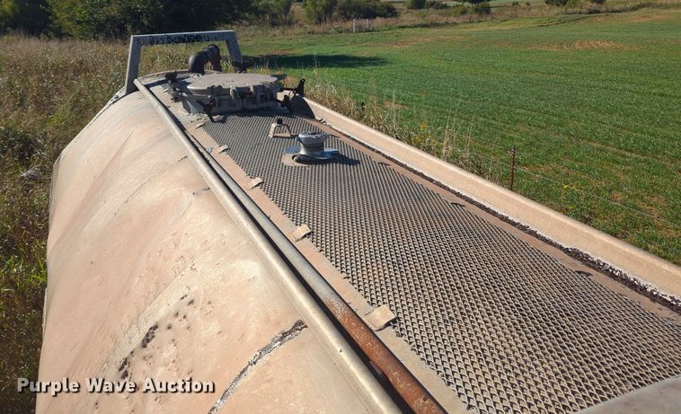 image for item MX9500 1966 Butler MFG Co  tank trailer