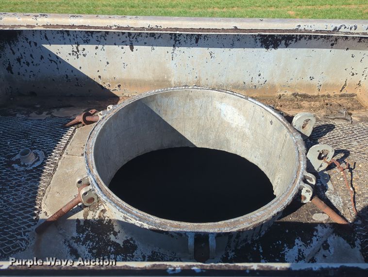 image for item MX9500 1966 Butler MFG Co  tank trailer