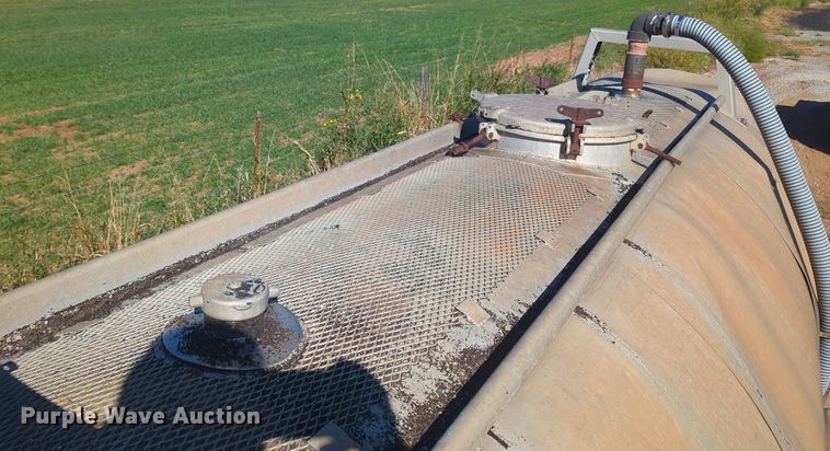 image for item MX9500 1966 Butler MFG Co  tank trailer