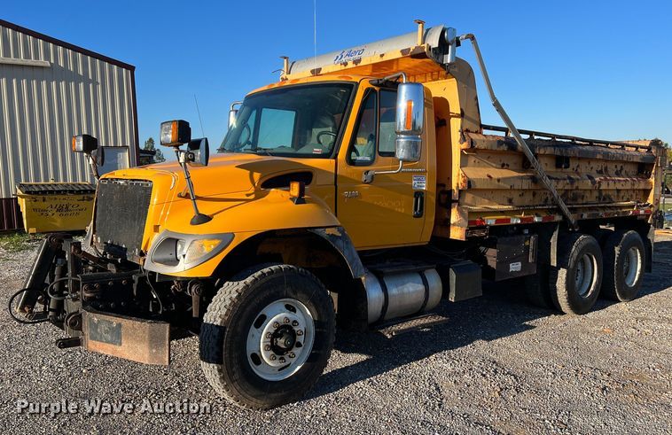 image for item NI9041 2007 International 7400  dump truck