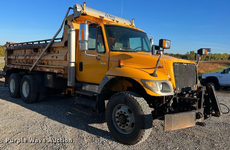 image for item NI9041 2007 International 7400  dump truck