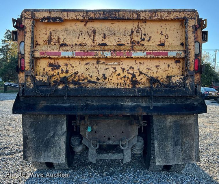 image for item NI9041 2007 International 7400  dump truck