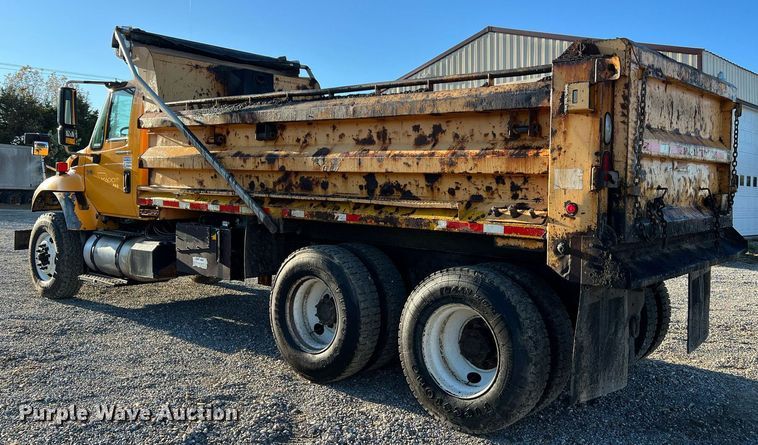 image for item NI9041 2007 International 7400  dump truck