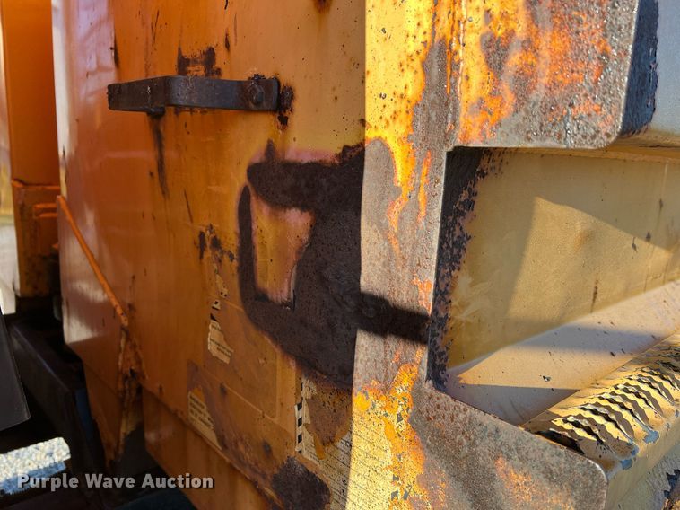 image for item NI9041 2007 International 7400  dump truck