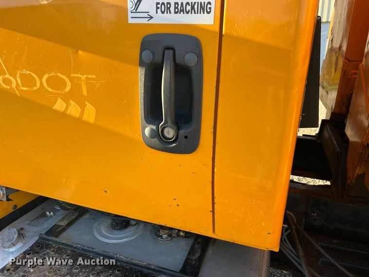 image for item NI9041 2007 International 7400  dump truck