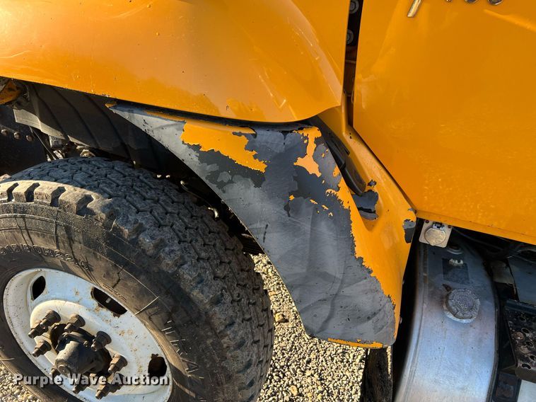 image for item NI9041 2007 International 7400  dump truck