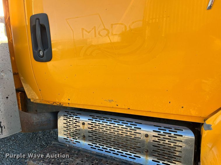 image for item NI9041 2007 International 7400  dump truck