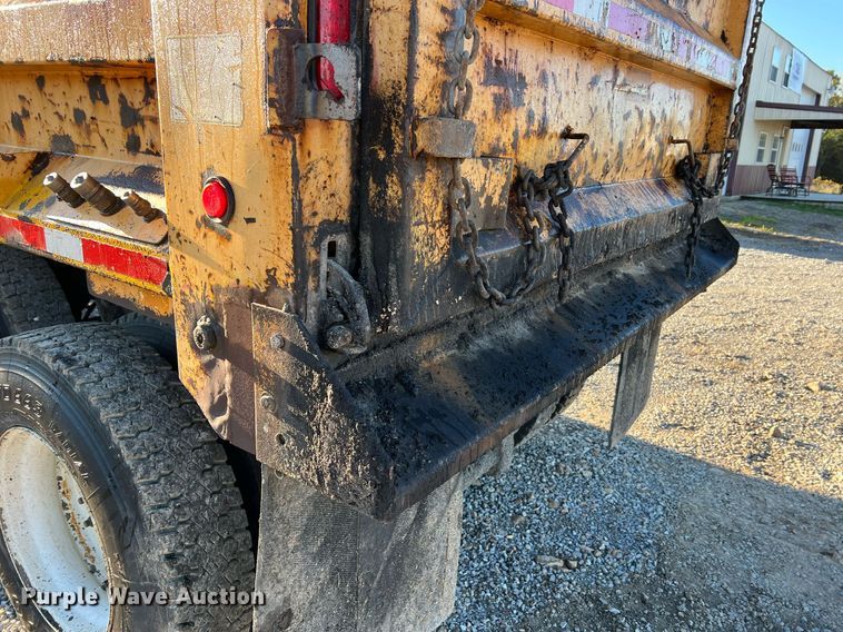 image for item NI9041 2007 International 7400  dump truck