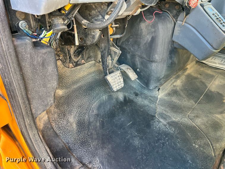 image for item NI9041 2007 International 7400  dump truck