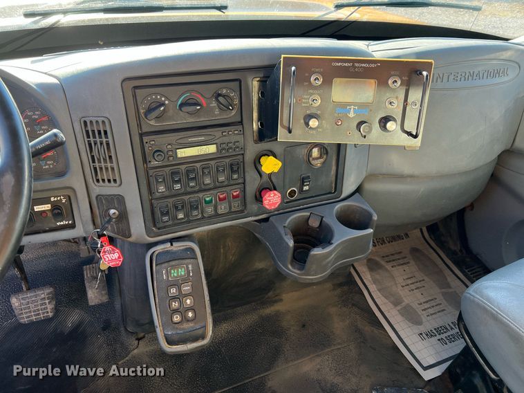 image for item NI9041 2007 International 7400  dump truck