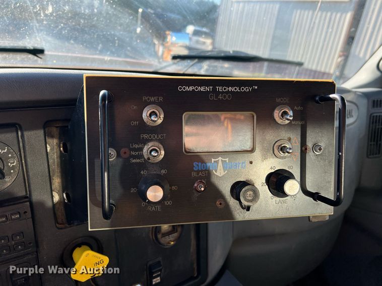 image for item NI9041 2007 International 7400  dump truck