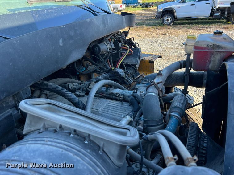 image for item NI9041 2007 International 7400  dump truck