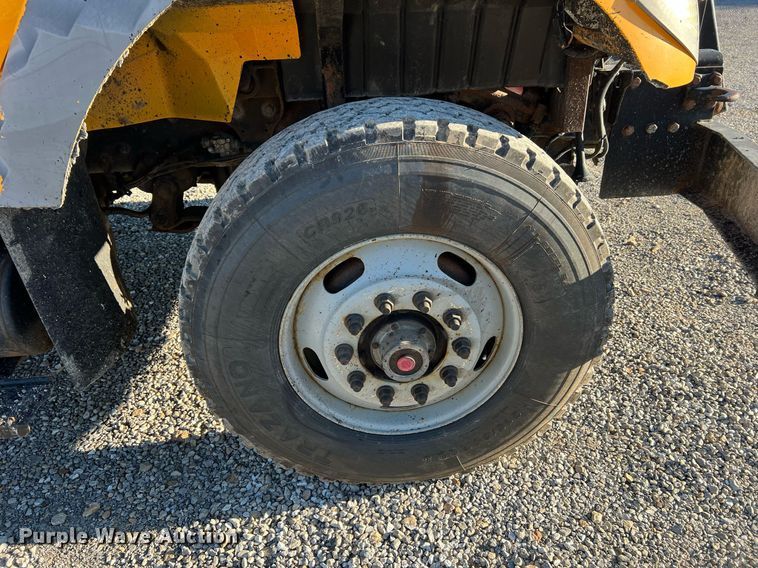 image for item NI9041 2007 International 7400  dump truck