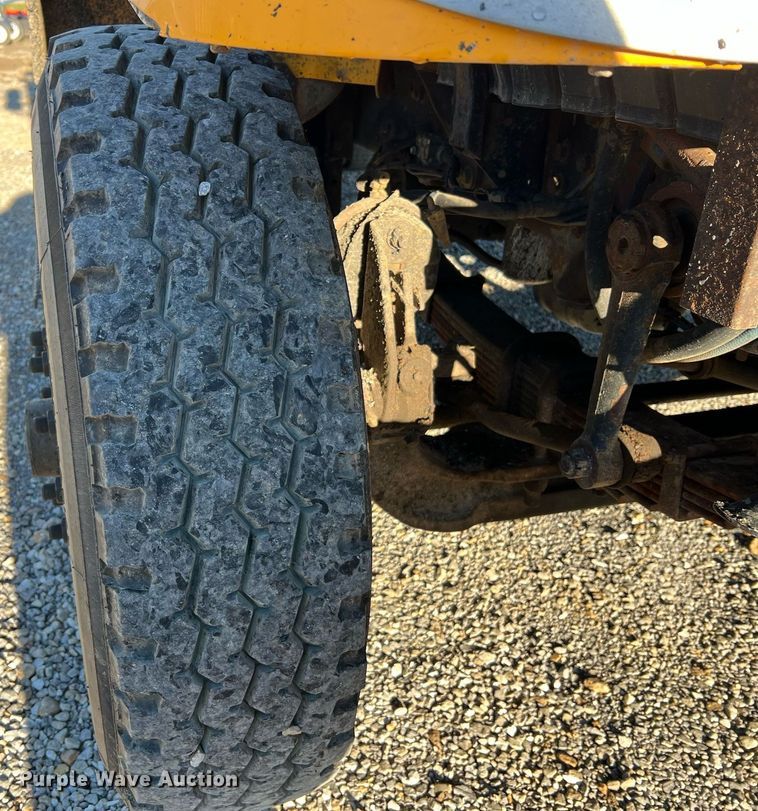 image for item NI9041 2007 International 7400  dump truck