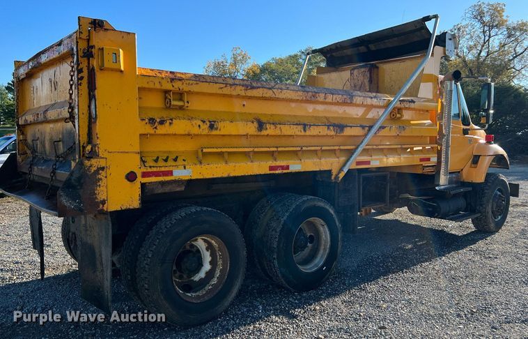 image for item NI9042 2006 International 7400  dump truck