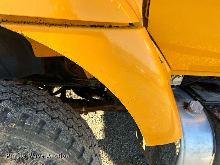 image for item NI9042 2006 International 7400  dump truck