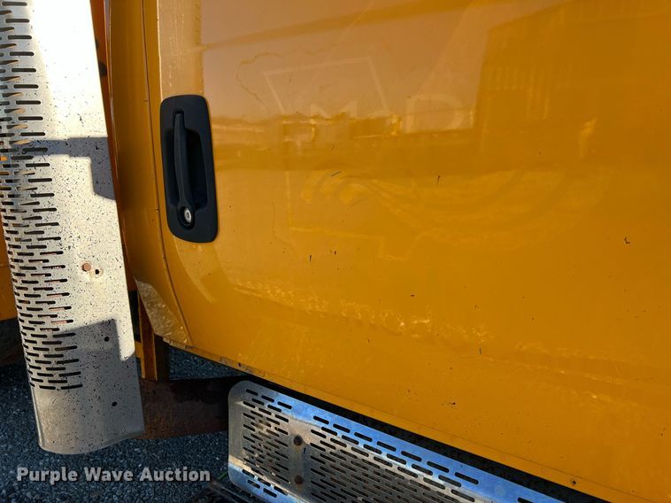 image for item NI9042 2006 International 7400  dump truck