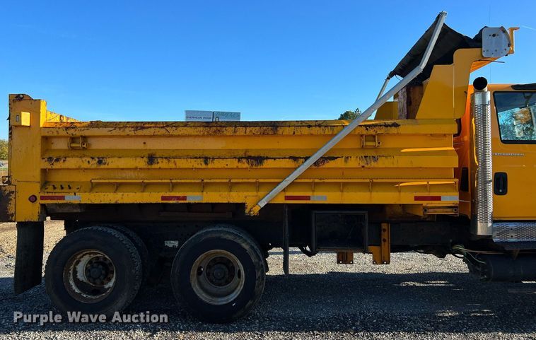 image for item NI9042 2006 International 7400  dump truck