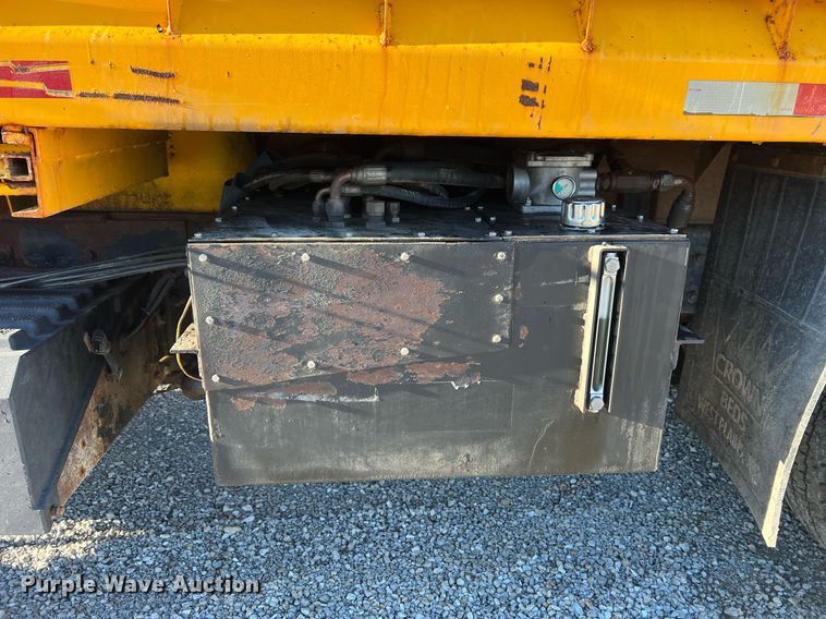 image for item NI9042 2006 International 7400  dump truck