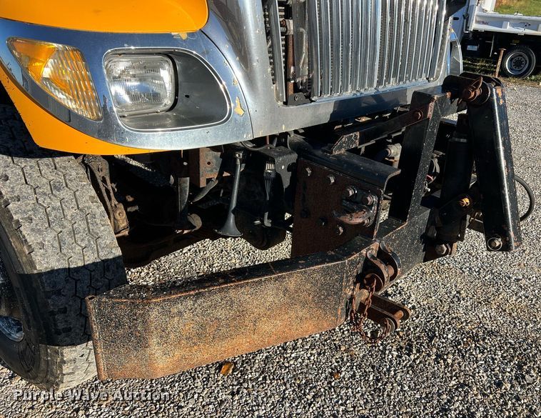 image for item NI9042 2006 International 7400  dump truck