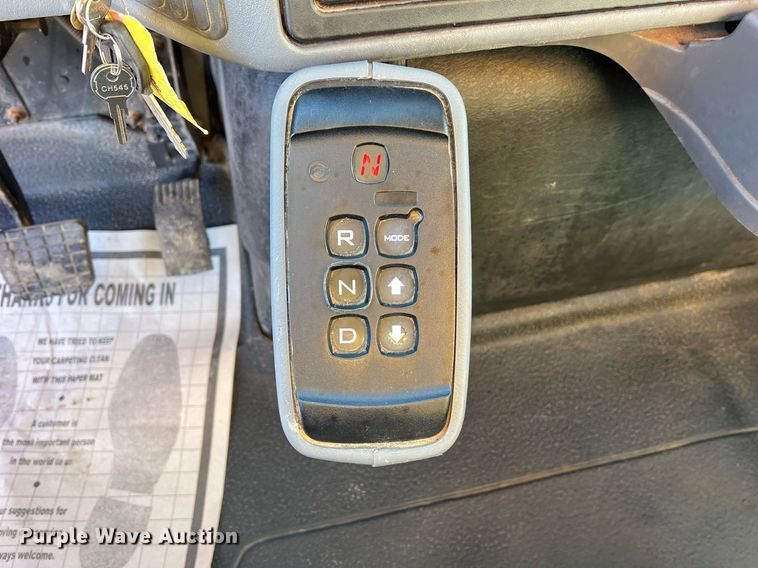 image for item NI9042 2006 International 7400  dump truck