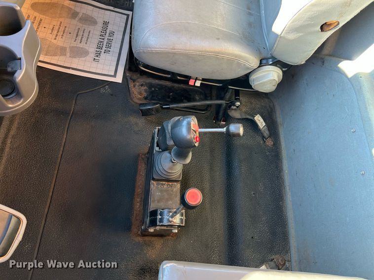 image for item NI9042 2006 International 7400  dump truck