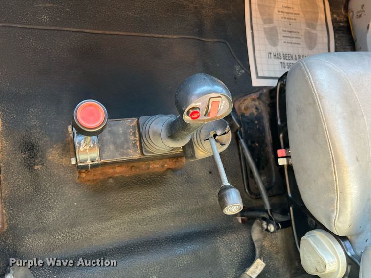 image for item NI9042 2006 International 7400  dump truck