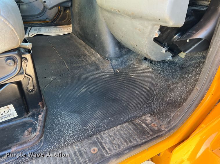 image for item NI9042 2006 International 7400  dump truck