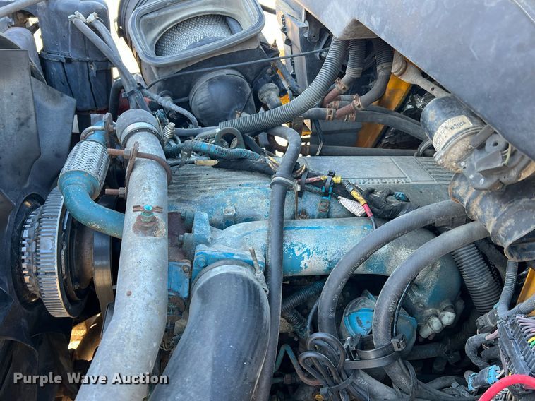 image for item NI9042 2006 International 7400  dump truck