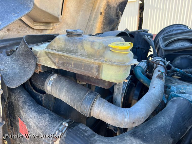 image for item NI9042 2006 International 7400  dump truck