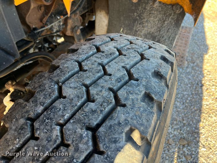 image for item NI9042 2006 International 7400  dump truck