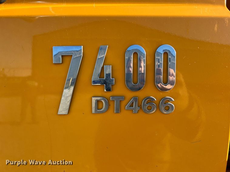 image for item NI9042 2006 International 7400  dump truck