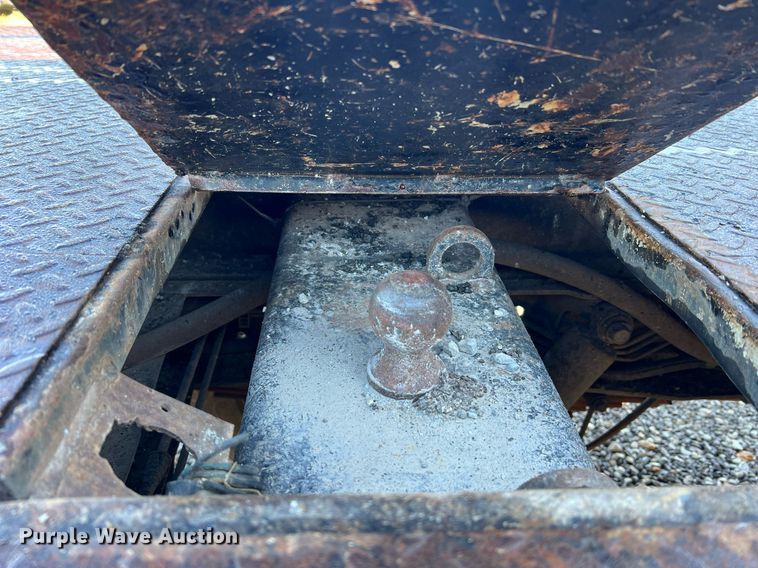 image for item NI9043 2009 Dodge Ram 5500HD  Quad Cab flatbed truck