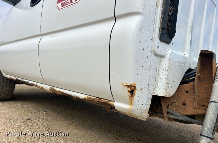 image for item NI9059 2005 Chevrolet Silverado 1500  Ext. Cab pickup truck cab and chassis