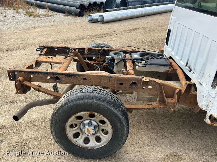 image for item NI9059 2005 Chevrolet Silverado 1500  Ext. Cab pickup truck cab and chassis