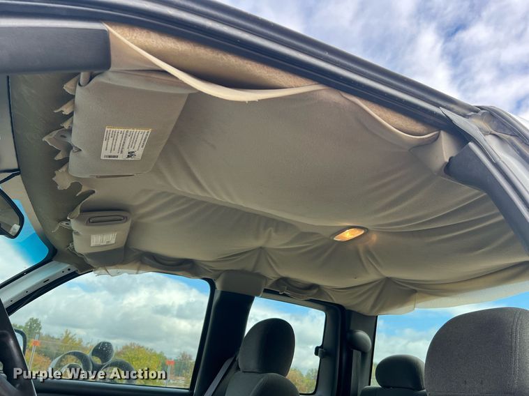 image for item NI9059 2005 Chevrolet Silverado 1500  Ext. Cab pickup truck cab and chassis