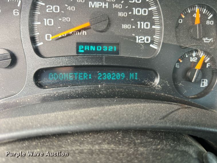 image for item NI9059 2005 Chevrolet Silverado 1500  Ext. Cab pickup truck cab and chassis