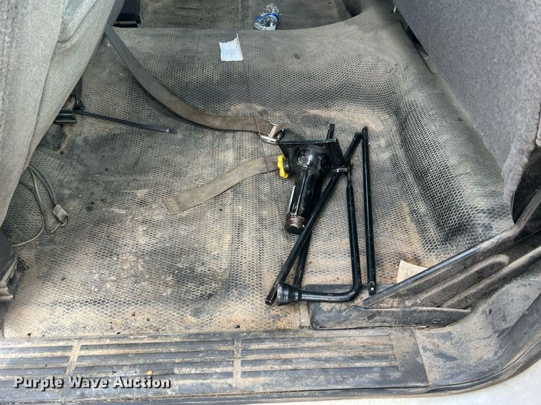 image for item NI9059 2005 Chevrolet Silverado 1500  Ext. Cab pickup truck cab and chassis