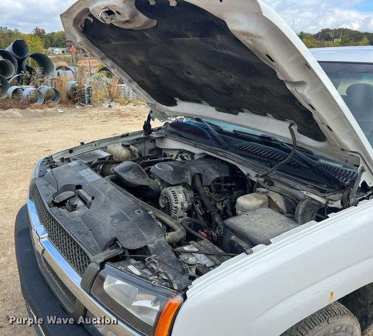 image for item NI9059 2005 Chevrolet Silverado 1500  Ext. Cab pickup truck cab and chassis