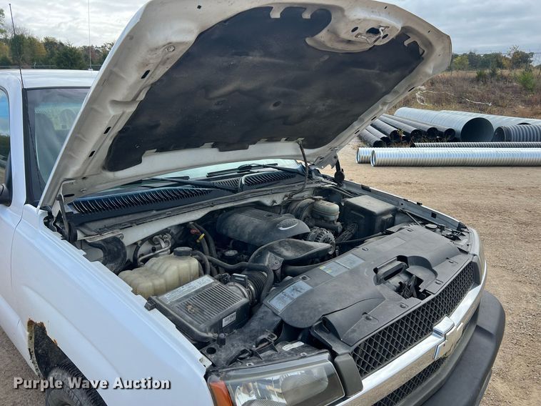 image for item NI9059 2005 Chevrolet Silverado 1500  Ext. Cab pickup truck cab and chassis